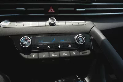 HYUNDAI ELANTRA GLX ELITE 2025 CHINESE SPECS-16