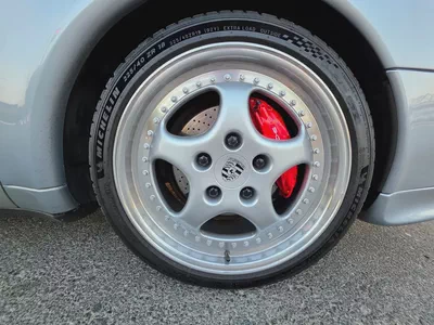Porsche 911 Carrera 1995 | Classic Air-Cooled 993 | American Specs-17