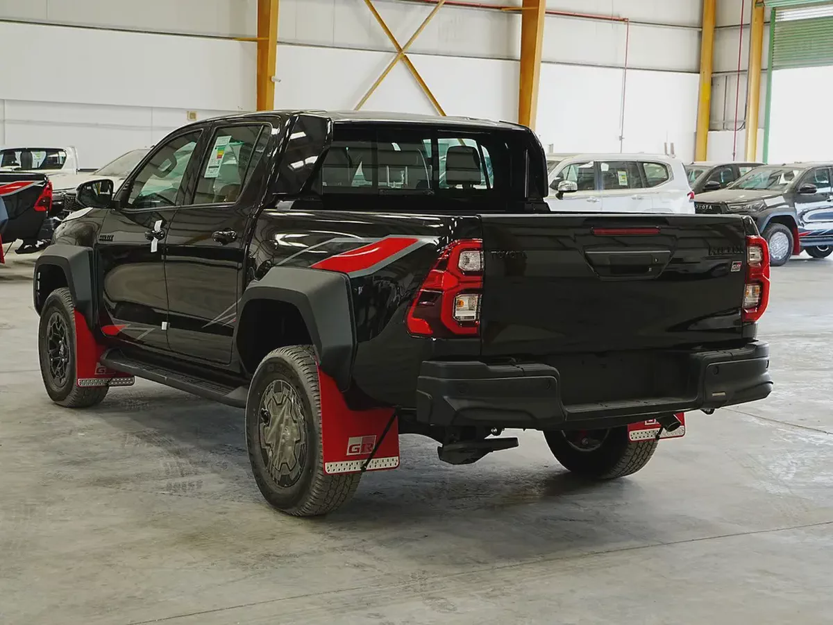 Toyota Hilux GR Sport 2026 GCC Specs - Brand New-3-3