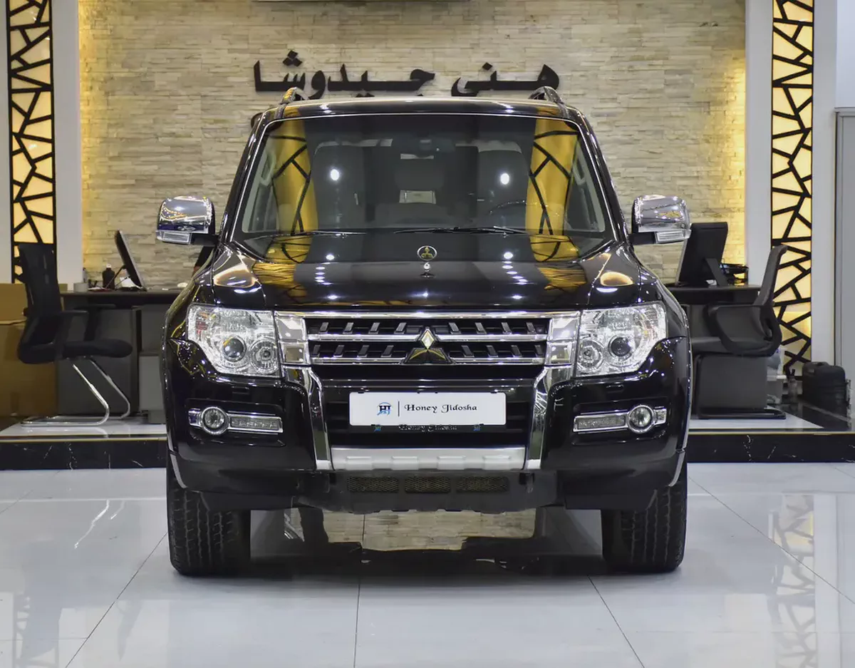 AED 1,190 EMi at 0% DP | Mitsubishi Pajero GLS ( 2020 Model ) in Black Color GCC Specs