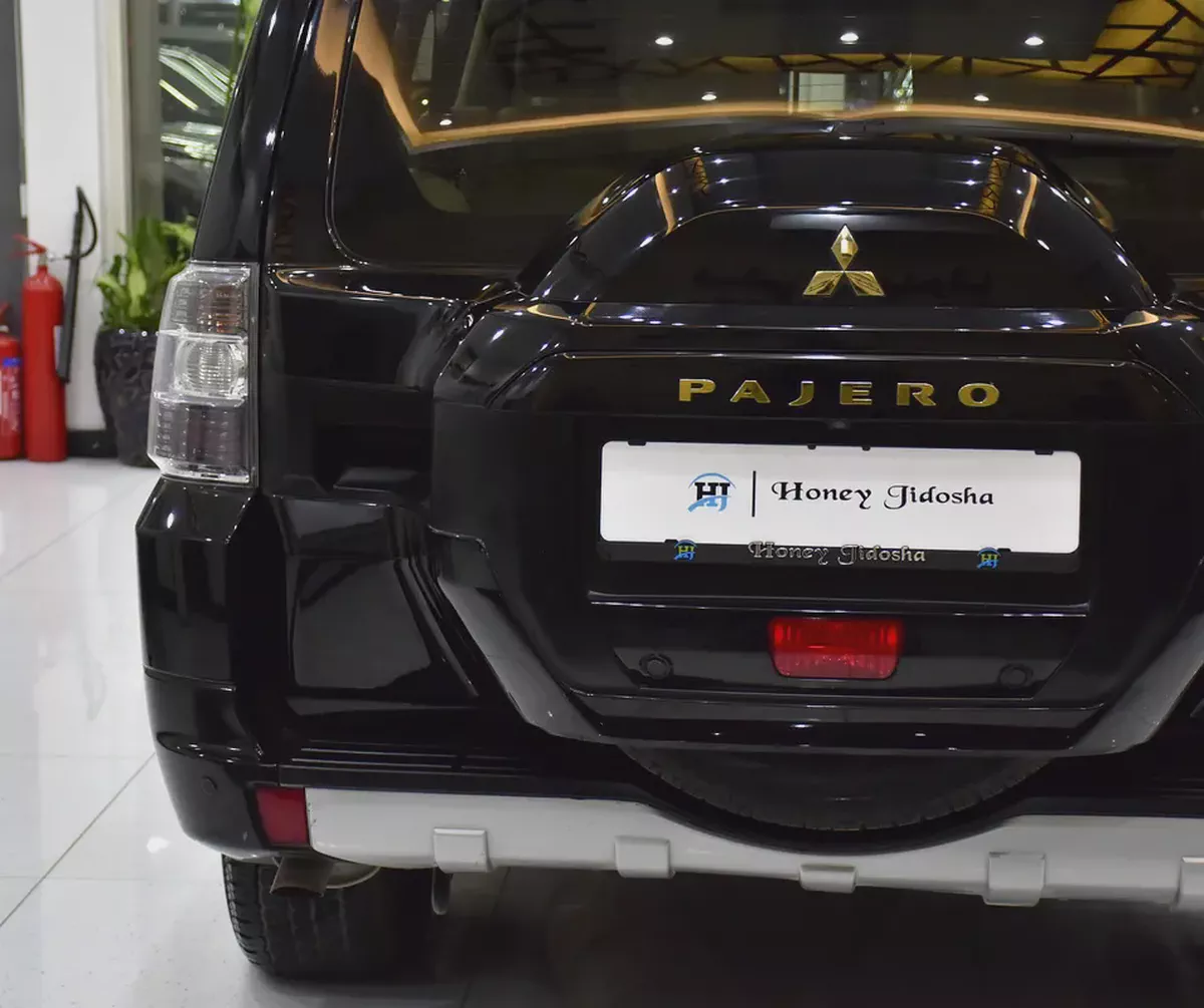 AED 1,190 EMi at 0% DP | Mitsubishi Pajero GLS ( 2020 Model ) in Black Color GCC Specs-7-7