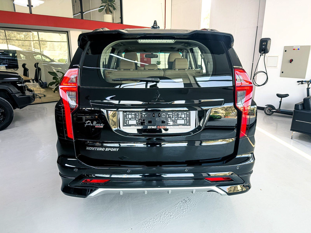 2023 Mitsubishi Montero Sport Prime Edition 3.0L V6 // EMI Starts from 1,700 AED-5-5