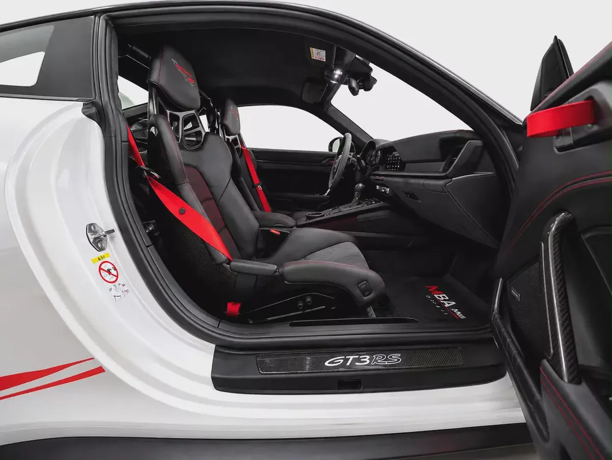 2023 | GCC | Porsche 911 GT3RS Weissach Edition  | Full service history-13-13