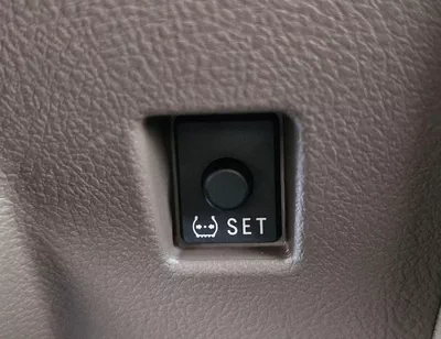 Toyota Land Cruiser 70 LC71 LX HARDTOP || 4.0L PETROL V6 A/T 4WD | DIFF LOCK | WINCH | LST, OVER FENDER (CODE # X71AFY)-24