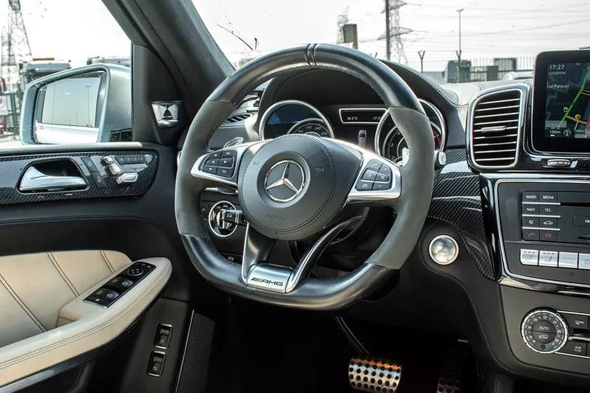 Mercedes Benz GLS 63S 2017-4-4
