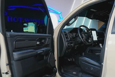 2022 - Dodge Ram TRX - V8 Perfect inside and out-9