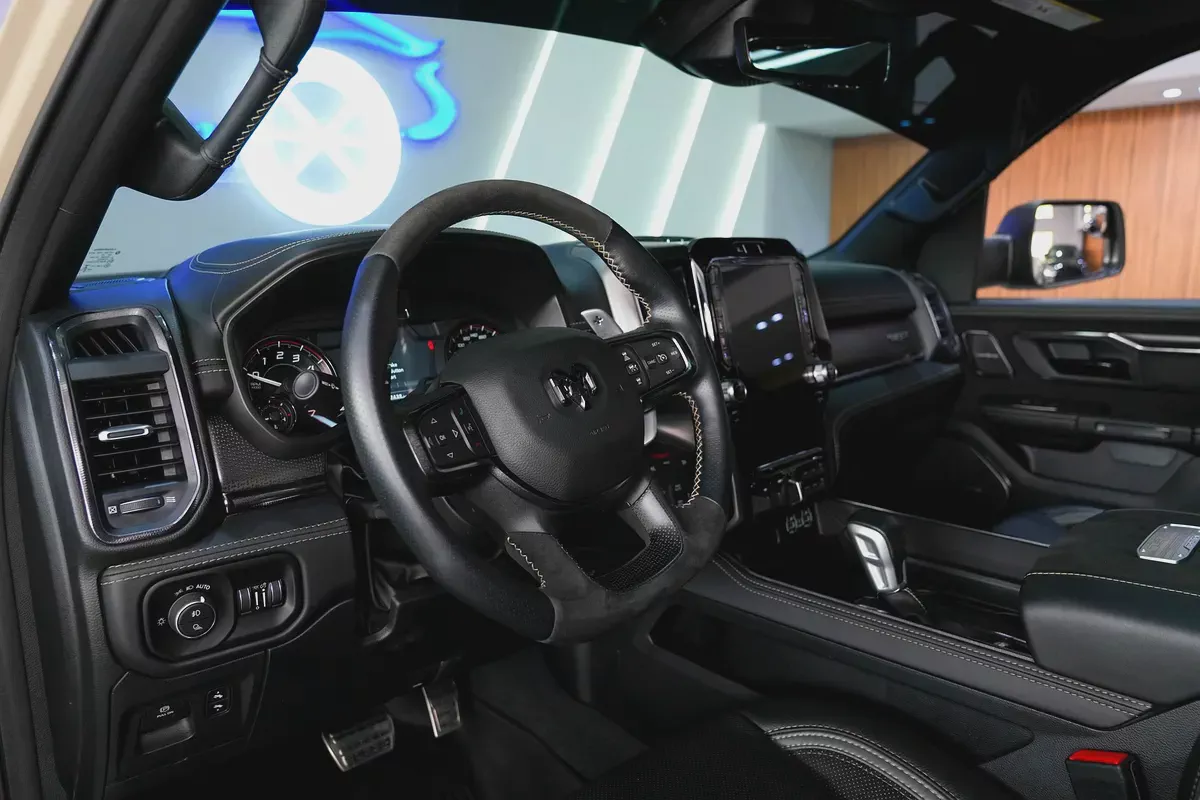 2022 - Dodge Ram TRX - V8 Perfect inside and out-8-8