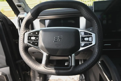 1,980 AED - FREE WARRANTY SERVICE - DEFENDER KIT - JETOUR T2 LUXURY-8