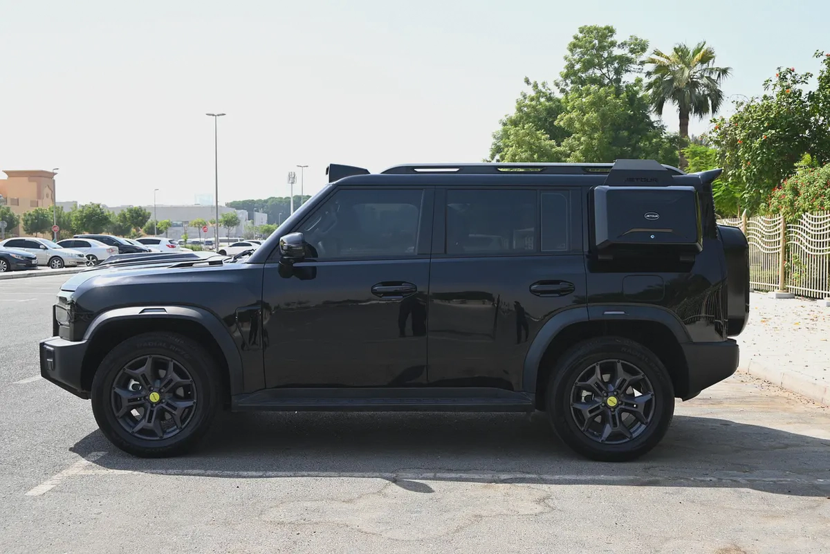 1,980 AED - FREE WARRANTY SERVICE - DEFENDER KIT - JETOUR T2 LUXURY-4-4