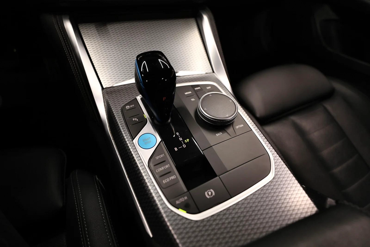 BMW | i4 eDrive40 | AED 2,500 monthly-2-2