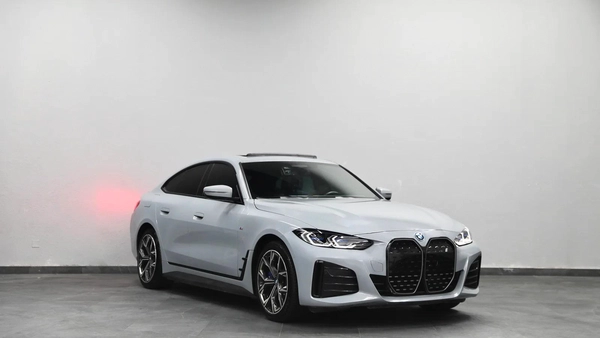BMW | i4 eDrive40 | AED 2,500 monthly