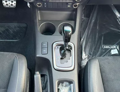 Toyota Hilux GR SPORT || 2.8L DIESEL V4 4WD | DRIVER PWR SEAT WITH LEATHER | 360*CAMERA | TRIP TRONIC (CODE # HDG-14
