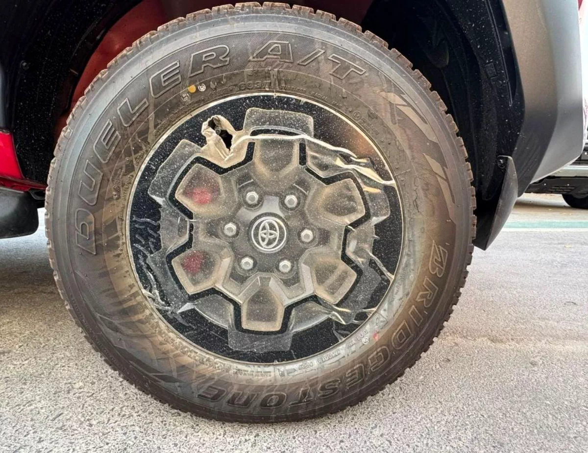 Toyota Hilux GR SPORT || 2.8L DIESEL V4 4WD | DRIVER PWR SEAT WITH LEATHER | 360*CAMERA | TRIP TRONIC (CODE # HDG-7-0