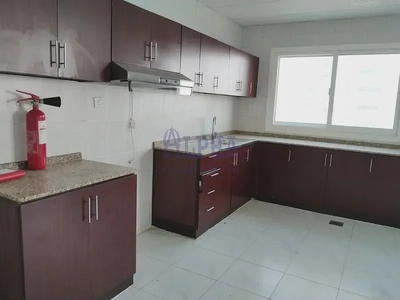 RAK Tower | 1 Bedroom High Floor | Sea View-7