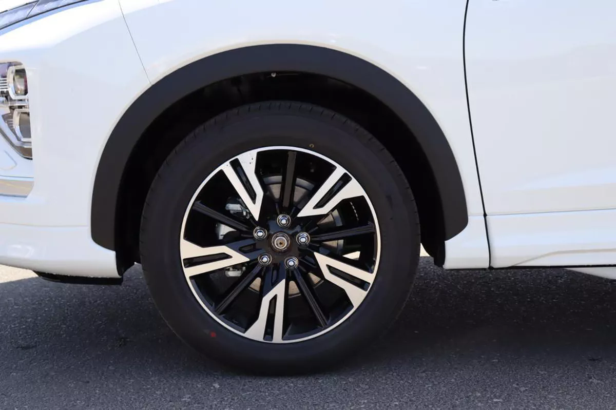 2026 Mitsubishi Eclipse Cross-4-4