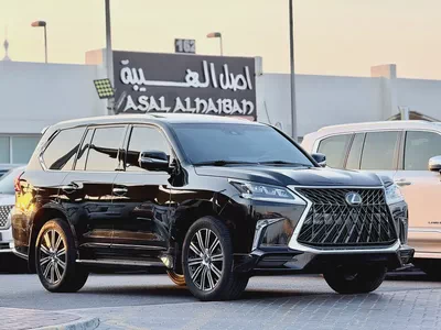 Pristine Lexus LX 570 Signature 2018 | GCC Specs | Full Service Historyلكزس LX570 سجنتشر صبغ وكاله-1