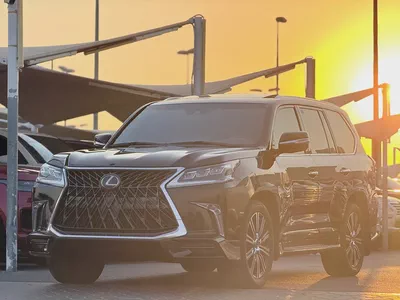 Pristine Lexus LX 570 Signature 2018 | GCC Specs | Full Service Historyلكزس LX570 سجنتشر صبغ وكاله-2