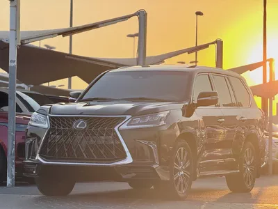 Pristine Lexus LX 570 Signature 2018 | GCC Specs | Full Service Historyلكزس LX570 سجنتشر صبغ وكاله-4