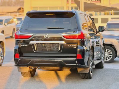 Pristine Lexus LX 570 Signature 2018 | GCC Specs | Full Service Historyلكزس LX570 سجنتشر صبغ وكاله-8