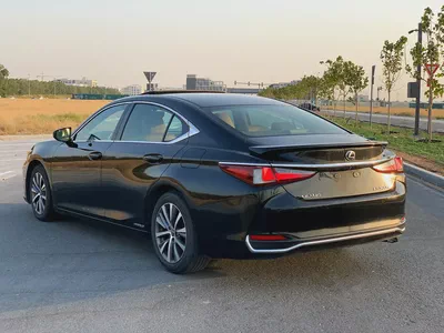 ES 300h 2021 model - GCC Specs - 2.5L 4-Cyl engine-3