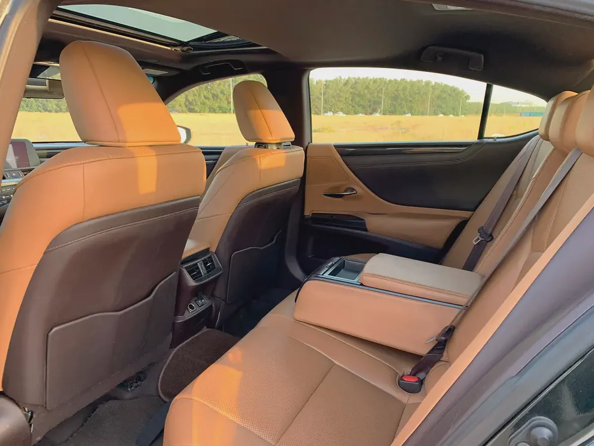 ES 300h 2021 model - GCC Specs - 2.5L 4-Cyl engine-11-11