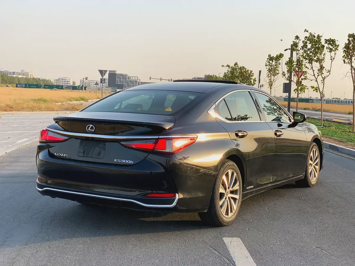 ES 300h 2021 model - GCC Specs - 2.5L 4-Cyl engine-5-5