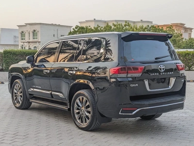 TOYOTA LAND CRUISER 2014 FACELIFTED 2025 WITH INTERIOR AND EXTERIOR V6 4.0L IN EXCELLENT CONDITION-16