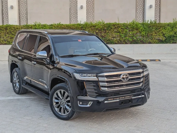 TOYOTA LAND CRUISER 2014 FACELIFTED 2025 WITH INTERIOR AND EXTERIOR V6 4.0L IN EXCELLENT CONDITION