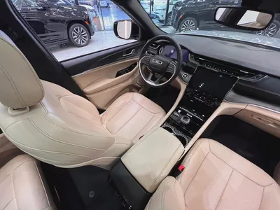 !! 2023!! Jeep | Grand Cherokee L | Limited | GCC Specs | Under Dealers Warranty | Just 55000 Driven-12
