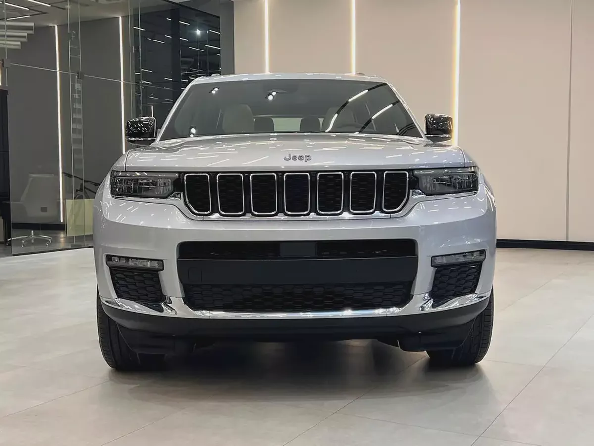 !! 2023!! Jeep | Grand Cherokee L | Limited | GCC Specs | Under Dealers Warranty | Just 55000 Driven-4-4