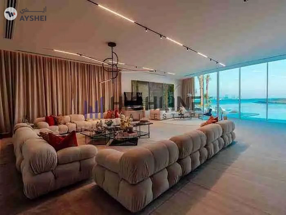 Sophisticated Vibrant Beach Luxury Villa