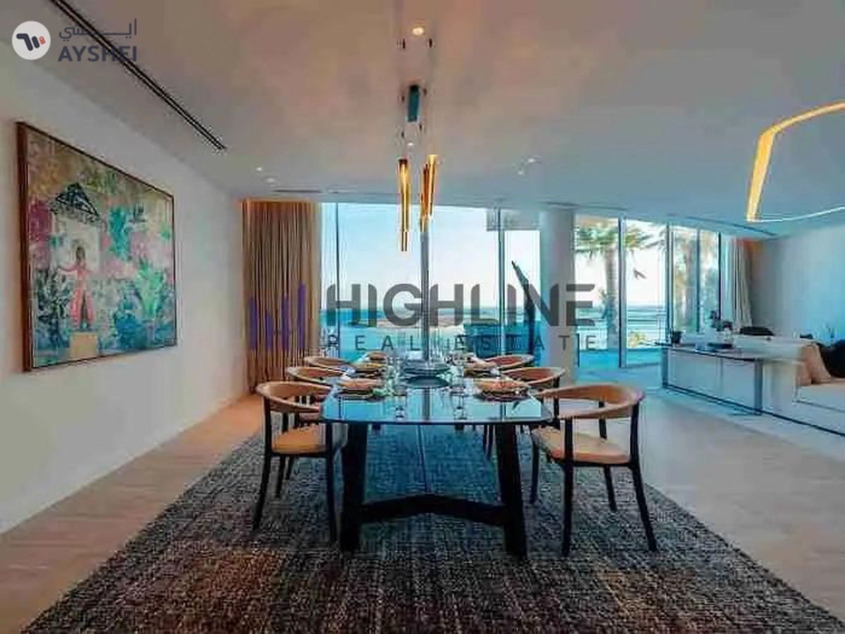 Sophisticated Vibrant Beach Luxury Villa