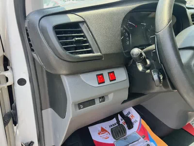 Peugeot Expert 2020 GCC Specs | Reliable Commercial Van | Well Maintained-11