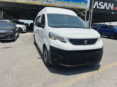 Peugeot Expert 2020 GCC Specs | Reliable Commercial Van | Well Maintained-3