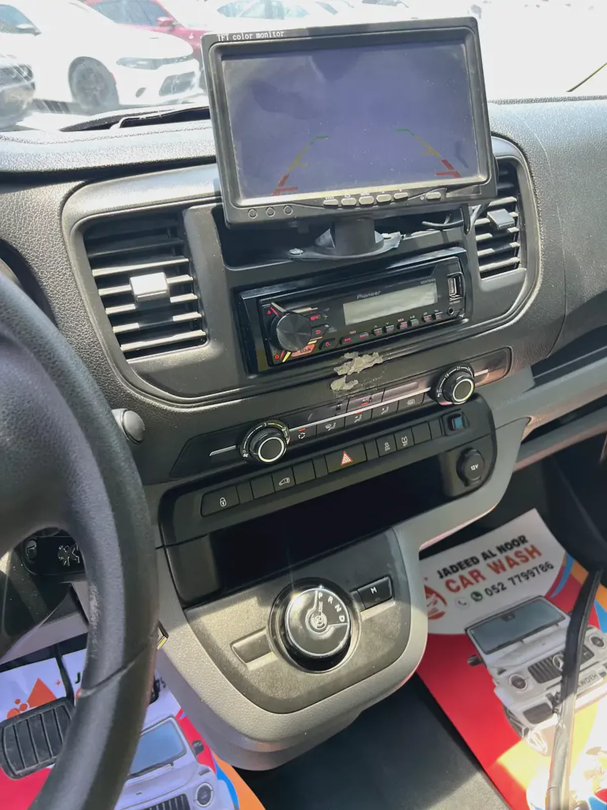 Peugeot Expert 2020 GCC Specs | Reliable Commercial Van | Well Maintained-17-17