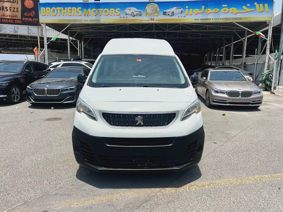 Peugeot Expert 2020 GCC Specs | Reliable Commercial Van | Well Maintained-2-2