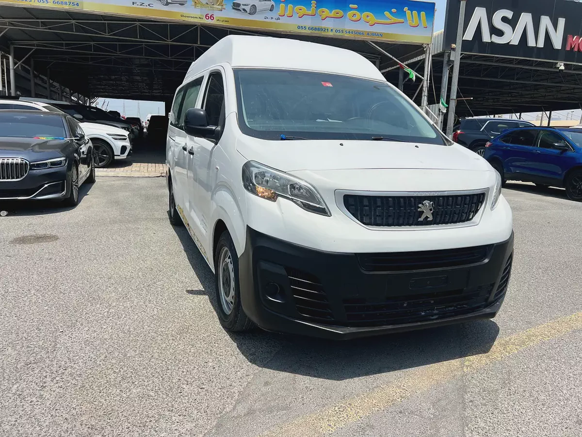 Peugeot Expert 2020 GCC Specs | Reliable Commercial Van | Well Maintained-3-3