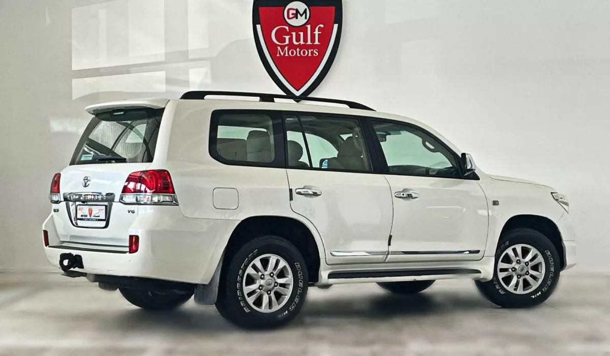 Toyota Land Cruiser GXR V6 4.0L-6CYL GCC FULL OPTION-EXCELLENT CONDITION-VAT INCLUSIVE-3-0