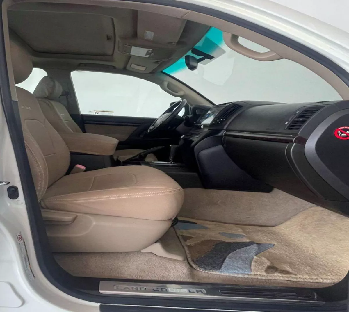 Toyota Land Cruiser GXR V6 4.0L-6CYL GCC FULL OPTION-EXCELLENT CONDITION-VAT INCLUSIVE-6-0