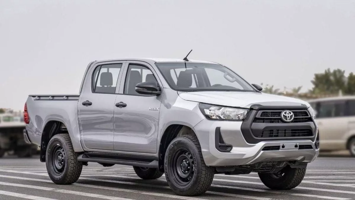 Toyota Hilux SGLX Toyota Hilux 2.4 Manual Mid Option 2024-1-0