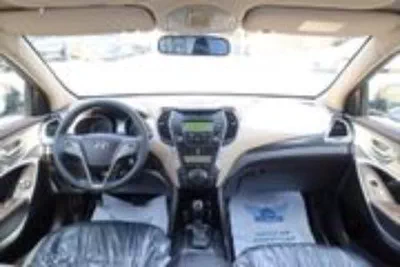 Used Hyundai Santa Fe 3.5L Mid AWD 2015-8