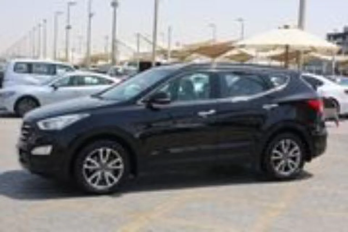 Used Hyundai Santa Fe 3.5L Mid AWD 2015-2-2