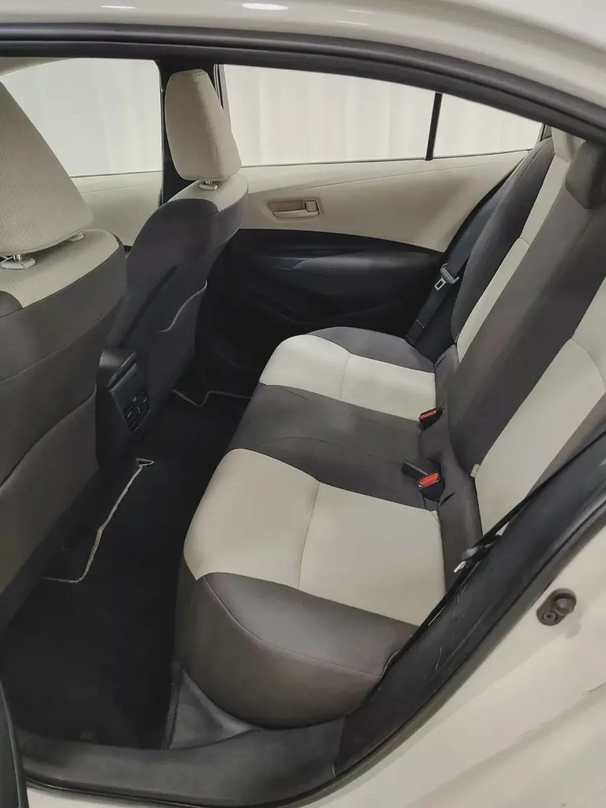 Toyota Corolla Limited 2020 GCC Specs - Excellent Condition-10-10