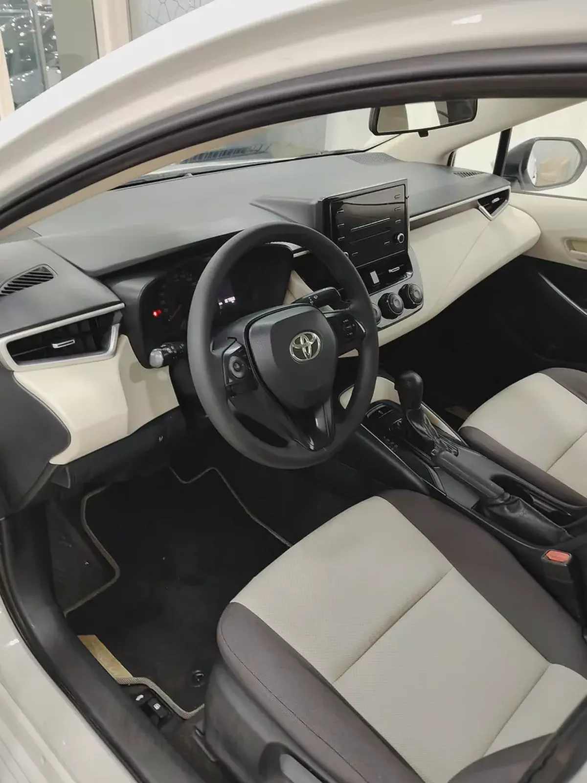 Toyota Corolla Limited 2020 GCC Specs - Excellent Condition-7-7