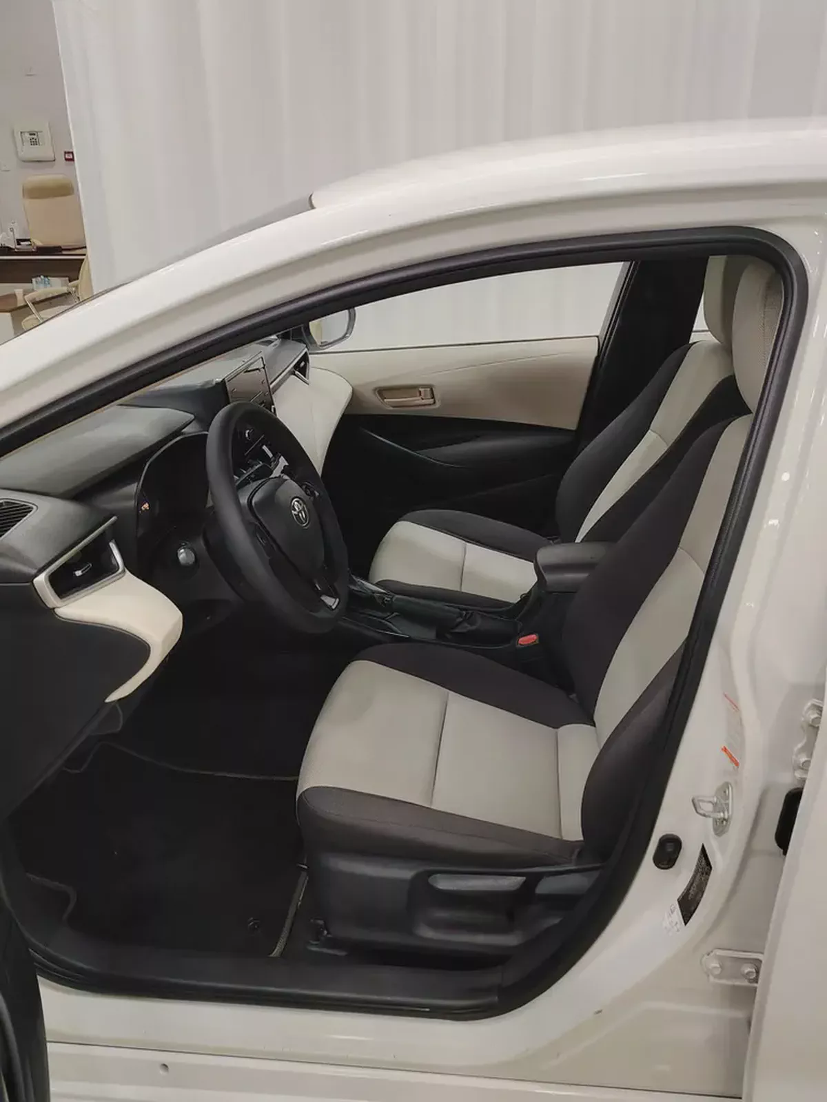 Toyota Corolla Limited 2020 GCC Specs - Excellent Condition-8-8
