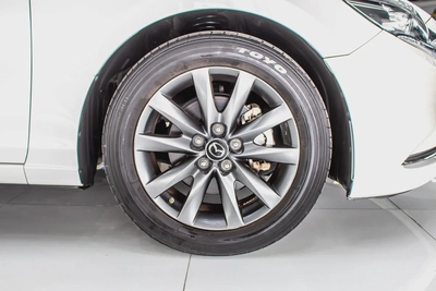 WARRANTY 1 YR / 20000 KM | GCC | 2.5 L | AED 1100 |-7