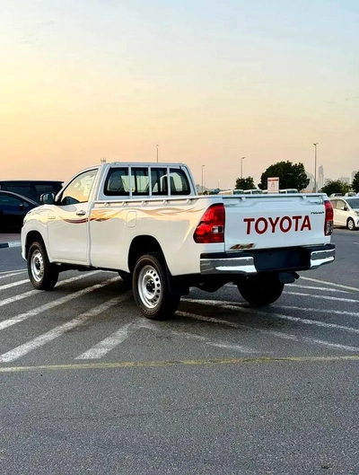Toyota Hilux Single Cab Base 2026 GCC Specs-10