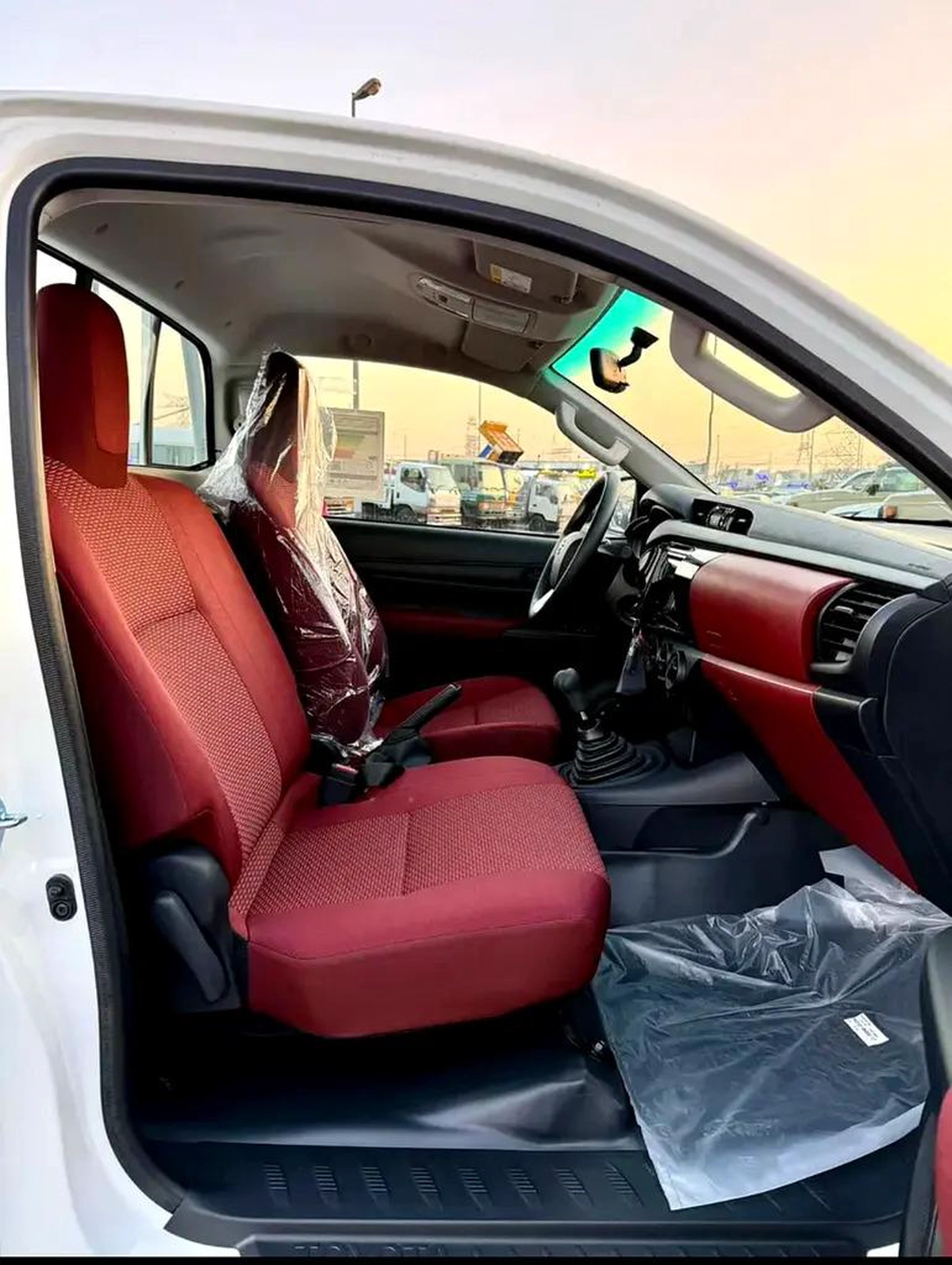 Toyota Hilux Single Cab Base 2026 GCC Specs-7-7