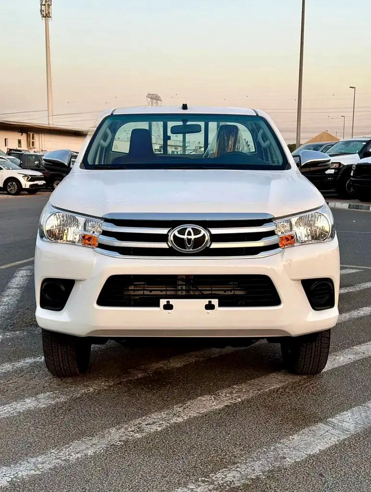 Toyota Hilux Single Cab Base 2026 GCC Specs-4-4
