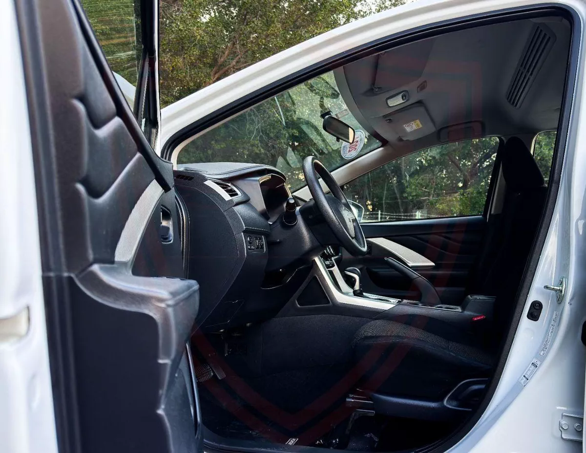Mitsubishi Xpander MEDIUM LINE Mid 1.5L Mitsubishi Xpander | 1.5 L | 2024 | GCC | Accident-Free |  In Excellent Conditi-7-0